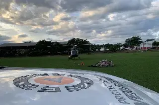 Imagen Instalan puente aéreo para llevar insumos al sur de Veracruz por lluvias