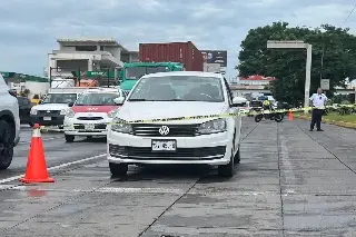 Imagen Mujer fallece dentro de su vehículo en la avenida Rafael Cuervo de Veracruz 