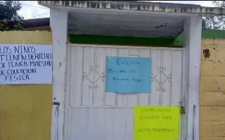 Imagen Padres de familia toman escuela de Xalapa, Veracruz; esto exigen 