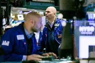 Imagen Wall Street cierra con pérdidas; Dow Jones desciende 0.14%