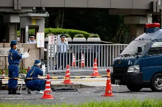 Imagen Hombre estrella su vehículo contra residencia del primer ministro en Japón