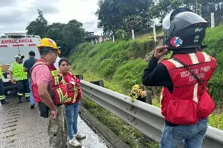 Imagen Muere motociclista tras derrapar en autopista de Veracruz