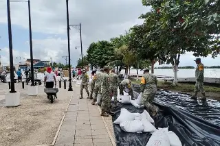 Imagen Tlacotalpan se prepara ante el inminente desbordamiento del río Papaloapan