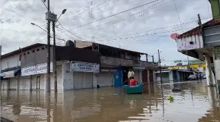 Imagen Sigue en ascenso el río Coatzacoalcos a la altura de Minatitlán; hay 18 mil personas afectadas