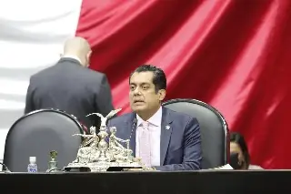 Imagen Plantea diputado que ‘superpoder’ de presidenta del INE sea reforma constitucional