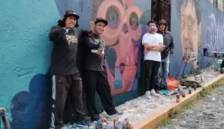 Imagen Hace falta darle mas color a Xalapa: Jóvenes grafiteros