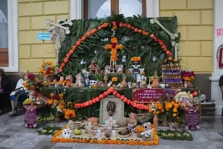 Imagen Con ofrendas, desfiles, carreras y concursos celebran Día de Muertos en Altas Montañas