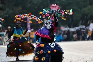 Imagen Más de un millón de personas asisten al colorido desfile de Día de Muertos en CDMX