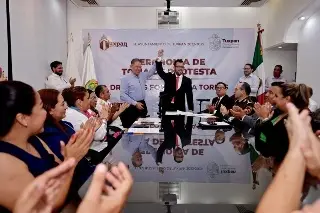 Imagen Rinde protesta Jesús Fomperoza como nuevo alcalde de Tuxpan