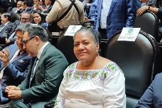 Imagen Captan a diputada de Morena dormida... ¡en plena sesión!