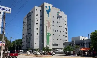 Imagen Denuncian nuevo desabasto de medicamentos para niños con cáncer en torre pediátrica de Veracruz