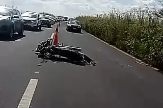 Imagen Hombre muere tras accidentarse en moto en carretera de Veracruz