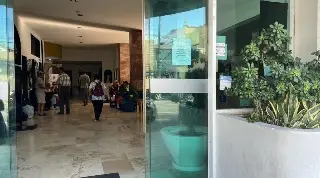 Imagen Menor de edad quedó atrapado en elevador de un hotel en Veracruz 