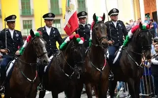 Cuitláhuac García encabeza último desfile de 20 de noviembre