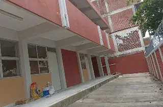 Imagen Maestros denuncian anomalías en construcción de kinder en Veracruz (Fotos)