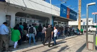 Imagen Largas filas para tramitar la licencia de conducir en este módulo de Veracruz