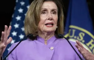 Imagen Nancy Pelosi, hospitalizada en viaje al extranjero por este motivo