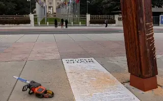 Imagen Detienen a mujeres en topless por vandalizar cerca de la ONU (+Video)