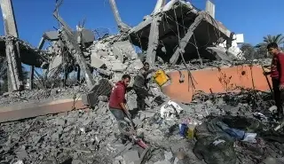 Imagen Casi 50 muertos y más de 100 heridos por ataques de Israel a la Franja de Gaza 