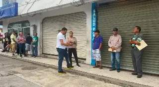 Imagen Desde las 4:00 am hacen fila para tramitar la licencia de conducir en Veracruz 