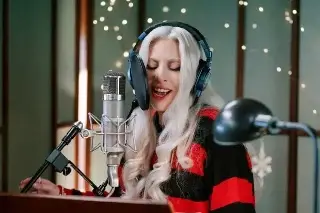 Imagen Lady Gaga lanza versión de 'Santa Claus is coming to town'