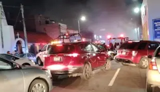 Imagen Tras incendio, se restablece la circulación en bulevar Miguel Alemán de Boca del Río