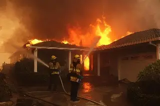 Imagen Sheinbaum promete apoyo a California por incendios en Los Ángeles