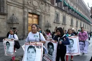 Imagen Sheinbaum revela que un nuevo equipo investiga la desaparición de los 43 de Ayotzinapa