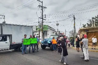 Imagen Bloquean avenida Xalapa de Veracruz por falta de luz