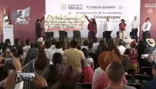 Imagen María Elena Ríos burla seguridad de Sheinbaum; acusa a gobernador de Oaxaca por dejar libre a su agresor