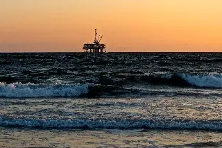 Imagen Con cambio a golfo de América, EU buscaría reclamar zonas petroleras y apropiarse de áreas mexicanas, señala experto