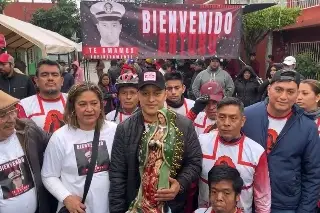 Imagen Con fiesta en Misantla reciben al marino Arturo Zacarías tras ser liberado 