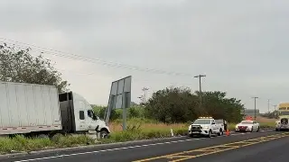 Imagen Cierre total de circulación en el libramiento de Cardel por accidente vial