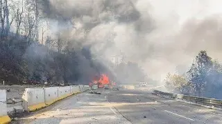 Imagen Cierre total en la México-Puebla por accidente e incendio. Hay ruta alterna