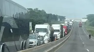 Imagen Por accidente cierran circulación en esta autopista de Veracruz