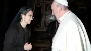 Imagen Luego de que una mujer será gobernadora del Vaticano, ¿podría haber mujeres en el sacerdocio?