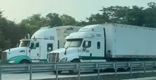 Imagen Hay cierre parcial de circulación en autopista con dirección a la ciudad de Veracruz 