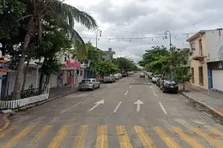 Imagen Piden resguardar a señor que habla varios idiomas y que deambula por La Huaca, en Veracruz