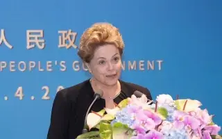 Imagen Hospitalizan en China a Dilma Rousseff, expresidenta de Brasil  