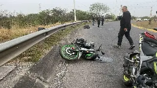 Imagen Motociclista pierde la vida tras derrapar en el puente de Nuevo Veracruz 