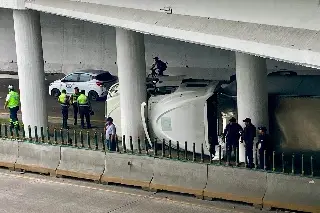 Imagen Volcadura de trailer en la autopista Córdoba-Veracruz