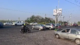 Imagen Caos vial en la Veracruz - Xalapa; van dos días sin funcionar semáforos 