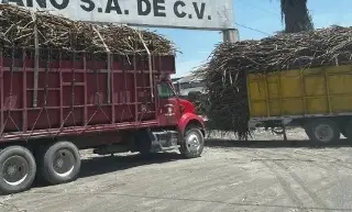 Imagen Cañeros de Veracruz y diferentes partes del país toman bodegas de azúcar; exigen precio justo 