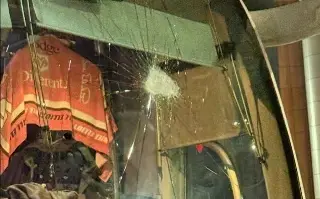 Imagen A pedradas intentan asaltar un autobús en la autopista Córdoba-Orizaba