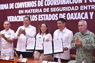 Imagen Veracruz firma convenios de seguridad con Oaxaca y Puebla 