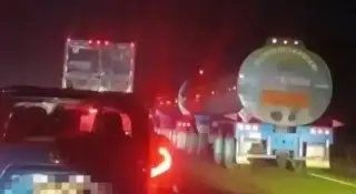 Imagen Se mantiene el cierre parcial de circulación en carretera de Veracruz 