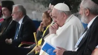 Imagen El papa llega al mes hospitalizado 