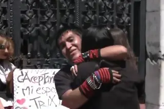 Imagen Pareja emo se compromete durante marcha en CDMX