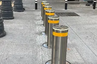 Imagen Colocan bolardos retráctiles para peatonalizar avenida Independencia de Veracruz