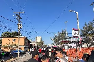 Imagen ¡Una locura! Fans realizan largas filas previo a concierto de Don Omar en Boca del Río 